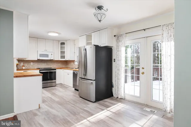 $549,000 | 1040 Hyde Park Drive, Annapolis, MD 21403