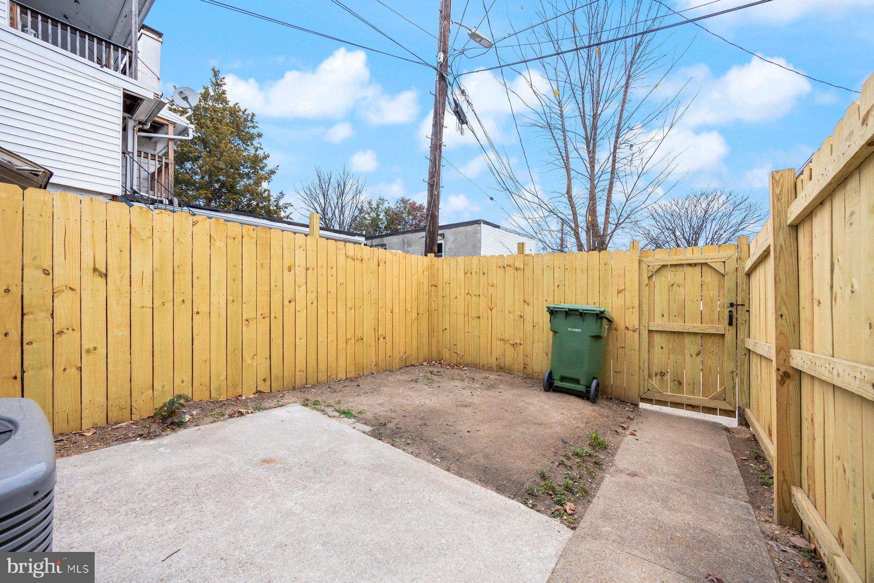 3611 Chestnut Avenue Baltimore, MD 21211 - Photo 32 of 38 a view of a backyard