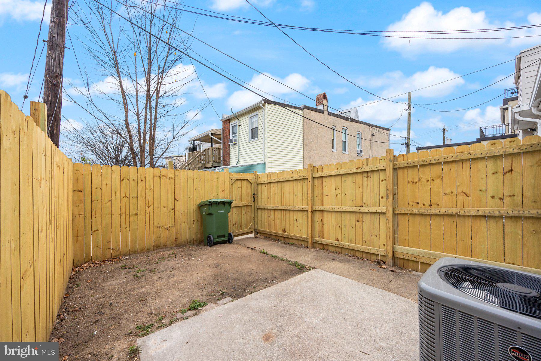 3611 Chestnut Avenue Baltimore, MD 21211 - Photo 33 of 38 a view of a backyard