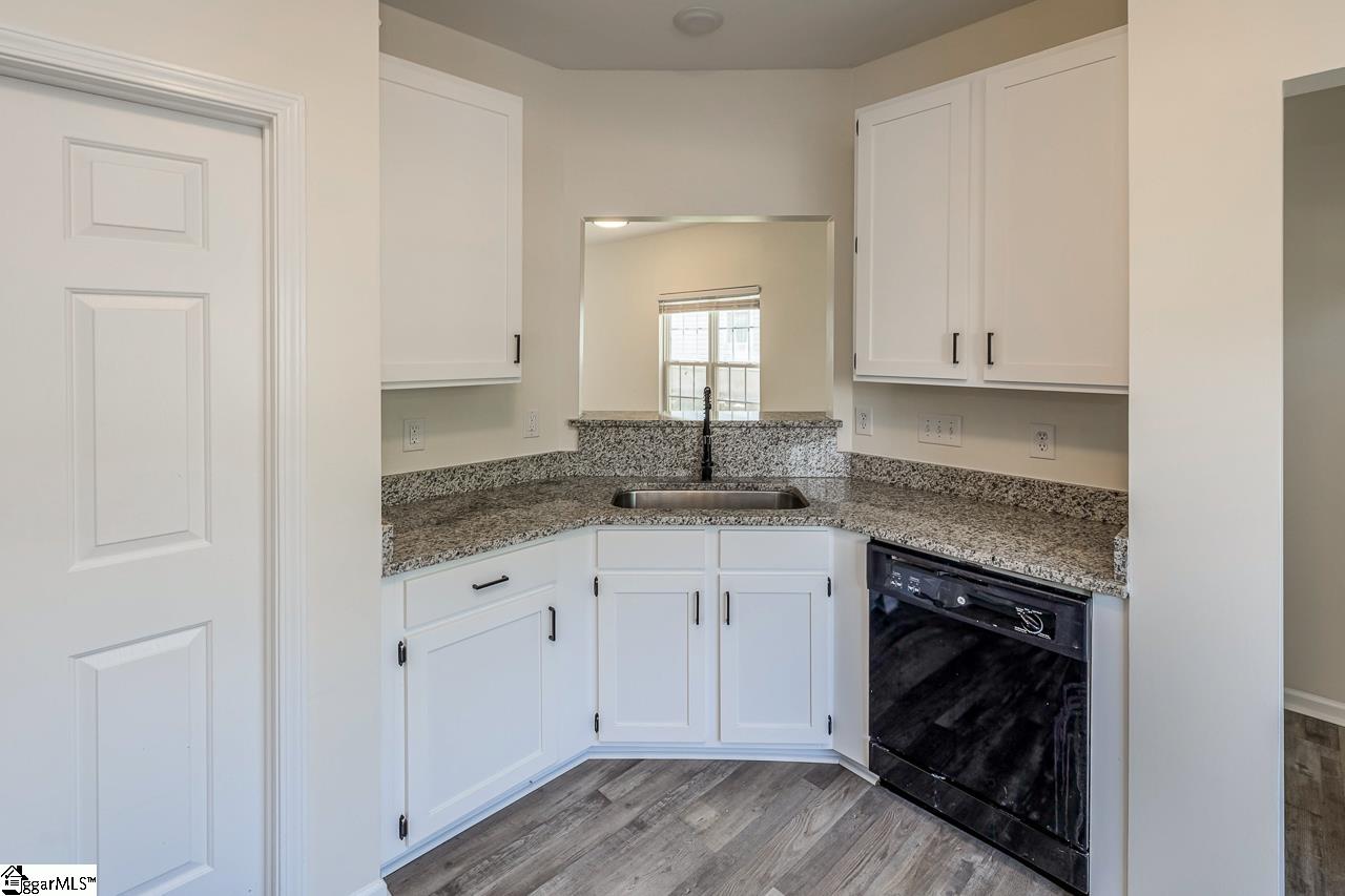920 Mn-Pd-16 Greenville, SC 29607 - Photo 3 of 32