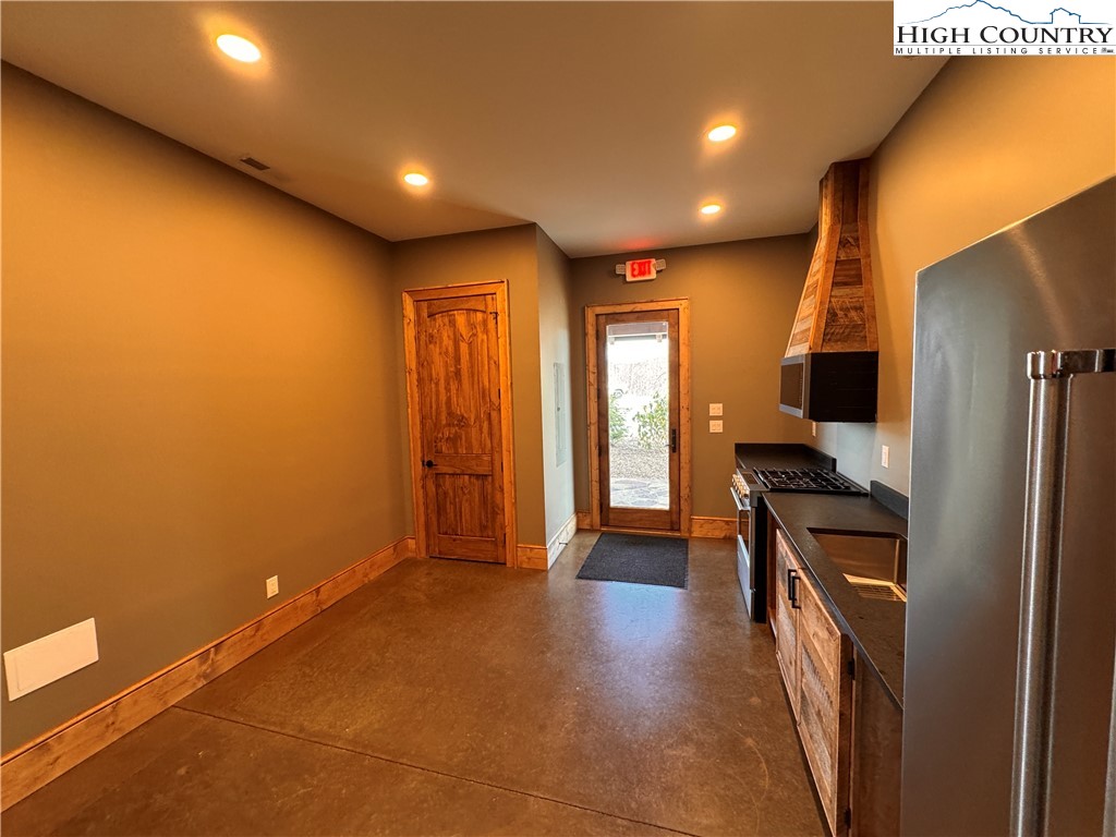 Raspberry Lane Elk Park, NC 28622 - Photo 37 of 39