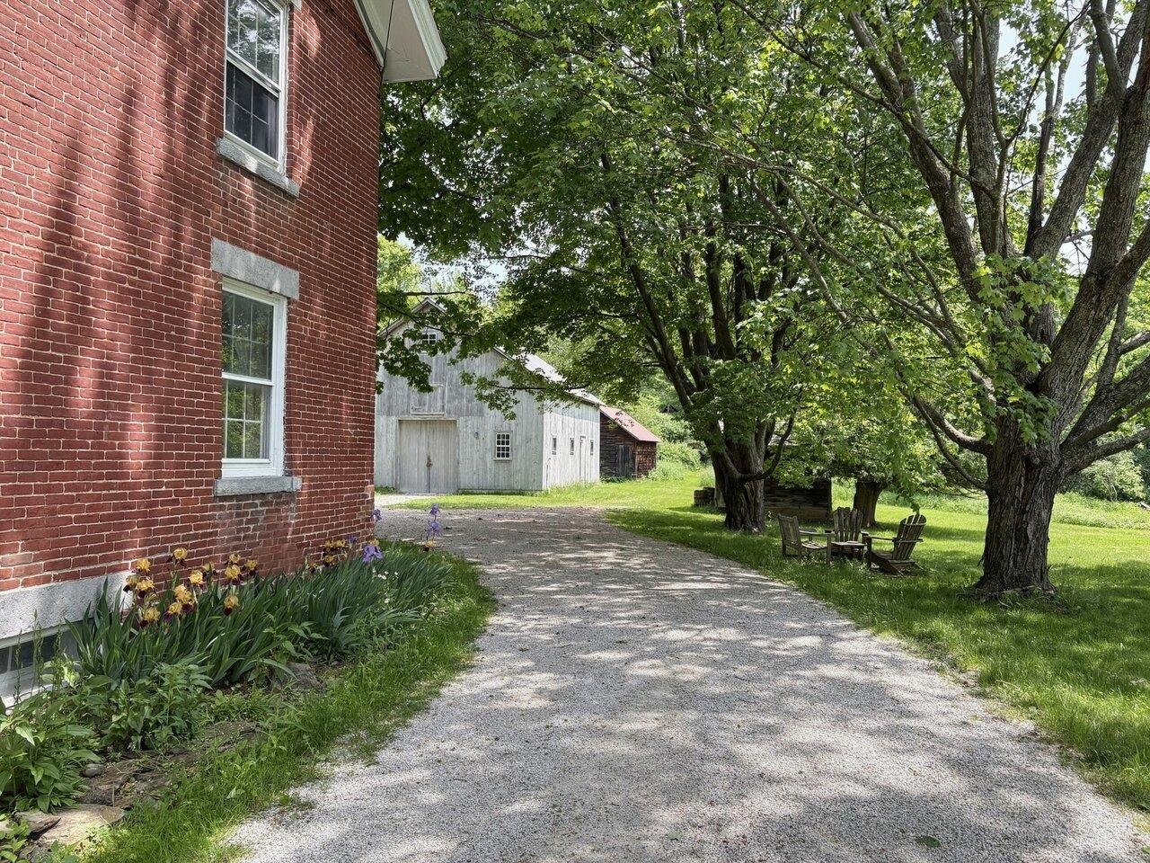 4367 St George Road Williston, VT 05495 - Photo 23 of 52