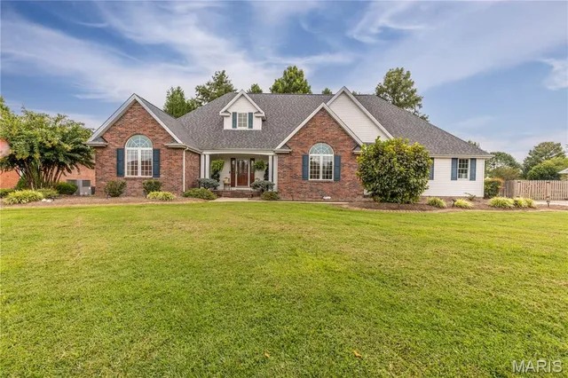 $549,000 | 511 West Lindenwood Avenue, Sikeston, MO 63801