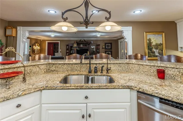 $549,000 | 511 West Lindenwood Avenue, Sikeston, MO 63801