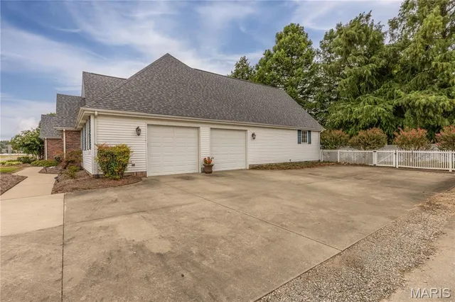 $549,000 | 511 West Lindenwood Avenue, Sikeston, MO 63801