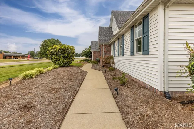 $549,000 | 511 West Lindenwood Avenue, Sikeston, MO 63801