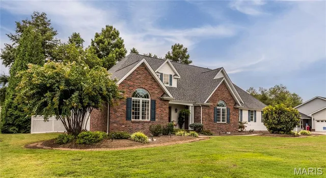 $549,000 | 511 West Lindenwood Avenue, Sikeston, MO 63801