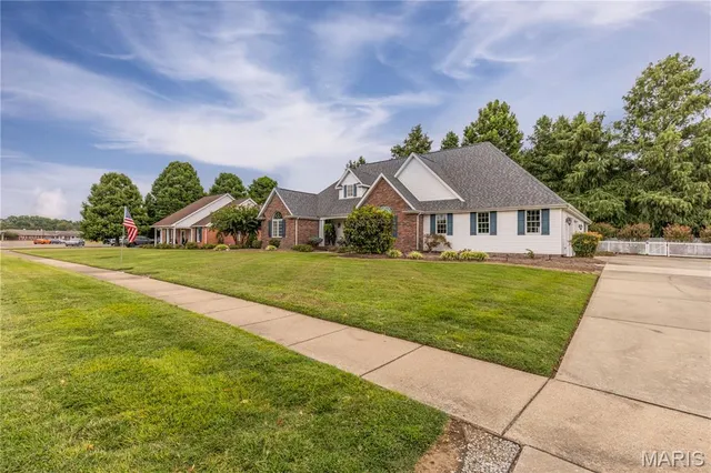 $549,000 | 511 West Lindenwood Avenue, Sikeston, MO 63801