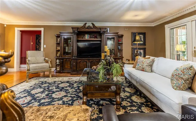 $549,000 | 511 West Lindenwood Avenue, Sikeston, MO 63801