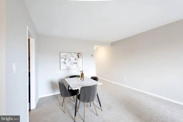 $1,900 | 1931 North Cleveland Street, Unit 602, Arlington, VA 22201