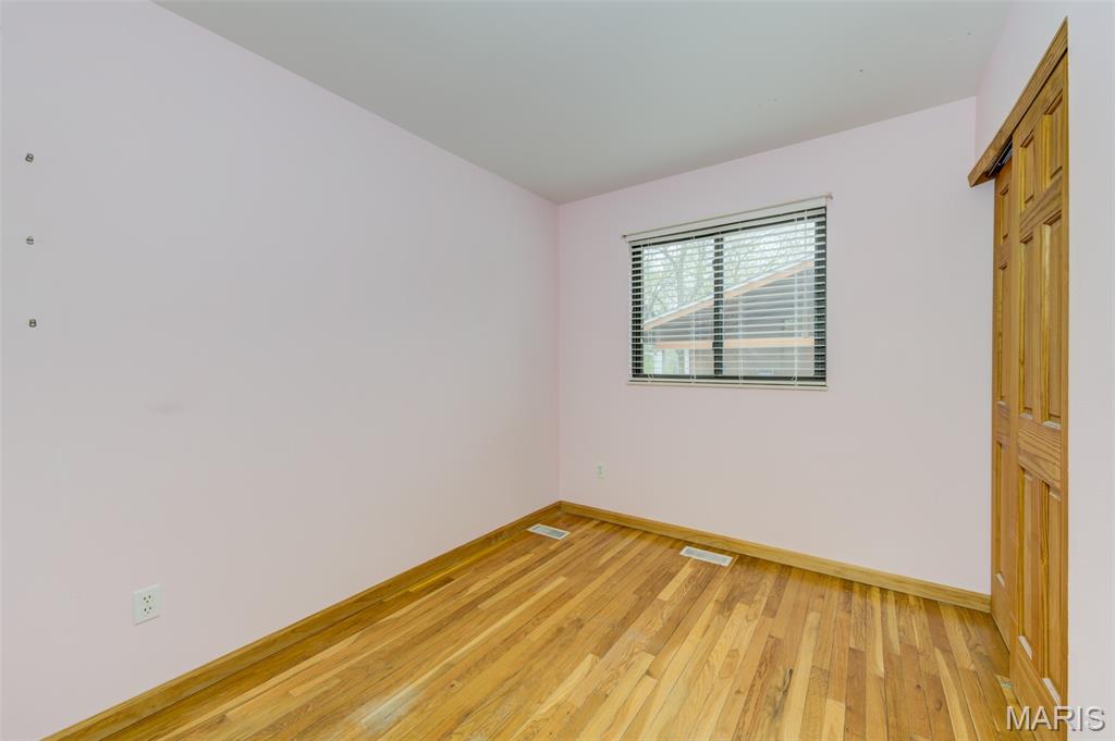 12071 Ameling Road Maryland Heights, MO 63043 - Photo 15 of 32