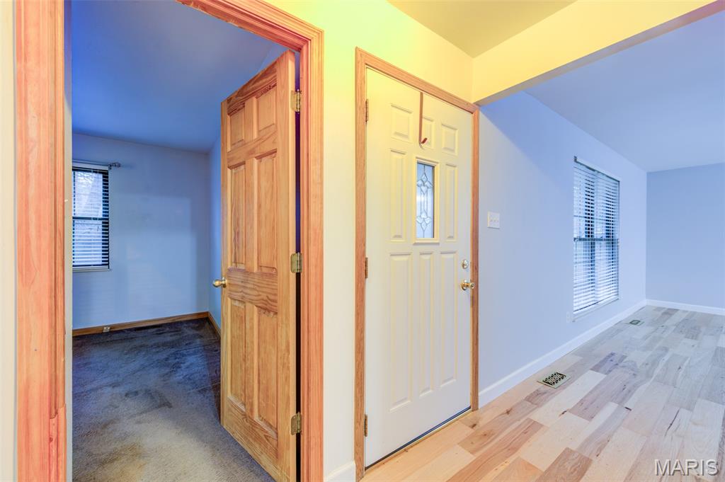 12071 Ameling Road Maryland Heights, MO 63043 - Photo 18 of 32