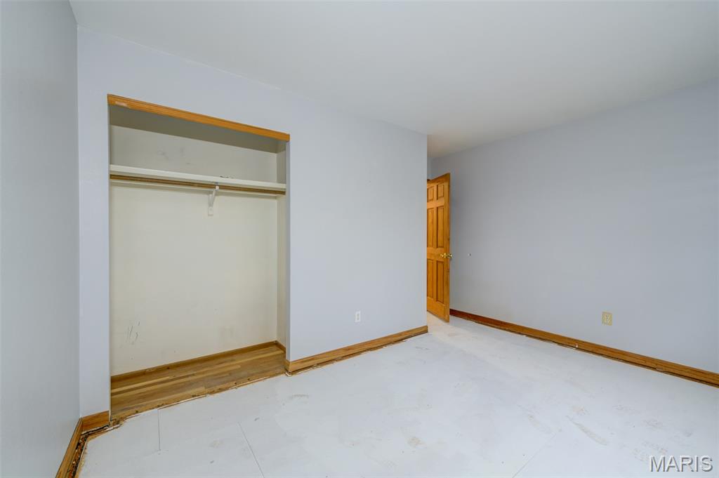 12071 Ameling Road Maryland Heights, MO 63043 - Photo 22 of 32
