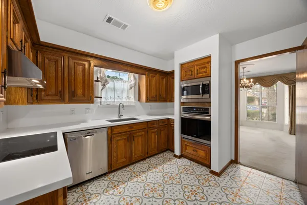 $369,000 | 15702 Mesa Verde Drive, Houston, TX 77059