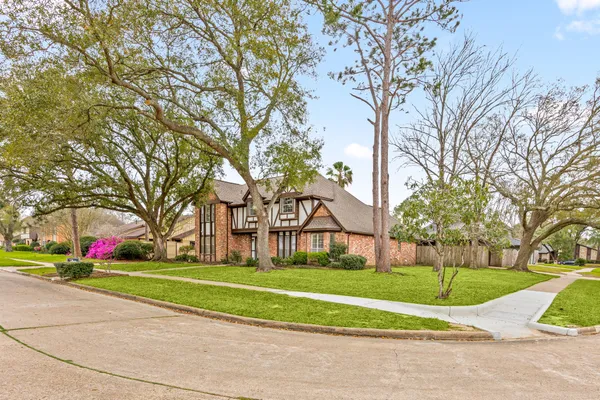 $369,000 | 15702 Mesa Verde Drive, Houston, TX 77059