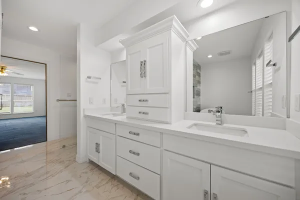 $369,000 | 15702 Mesa Verde Drive, Houston, TX 77059