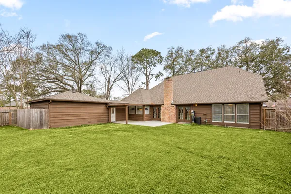 $369,000 | 15702 Mesa Verde Drive, Houston, TX 77059