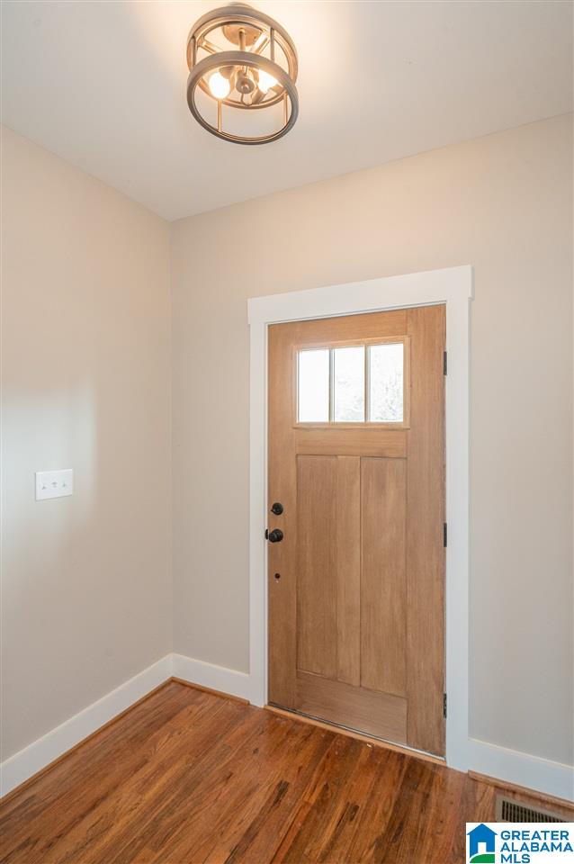 79 Harbor Way Sylacauga, AL 35151 - Photo 3 of 49