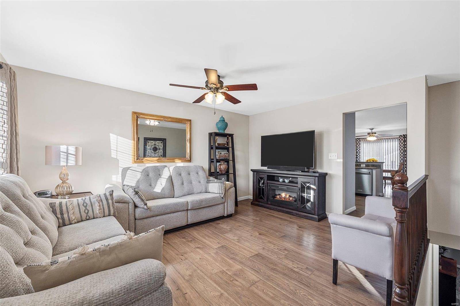 1602 Platinum Court O'Fallon, MO 63366 - Photo 3 of 30