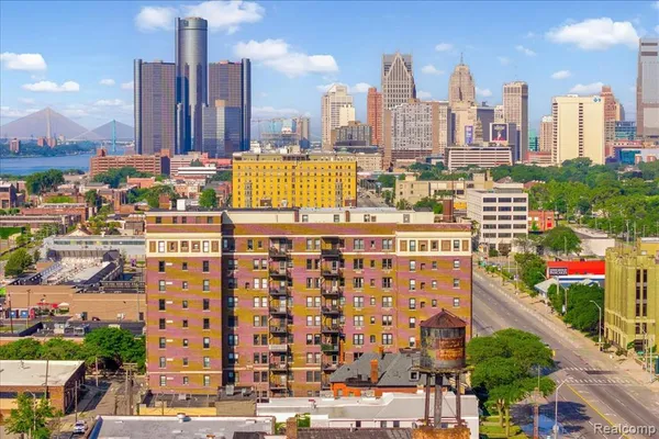 $399,000 | 2900 East Jefferson Avenue, Unit C5, Detroit, MI 48207