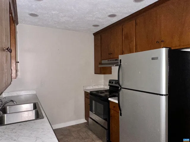 $1,750 | 238 Sunset Avenue, Unit B, Charlottesville, VA 22903