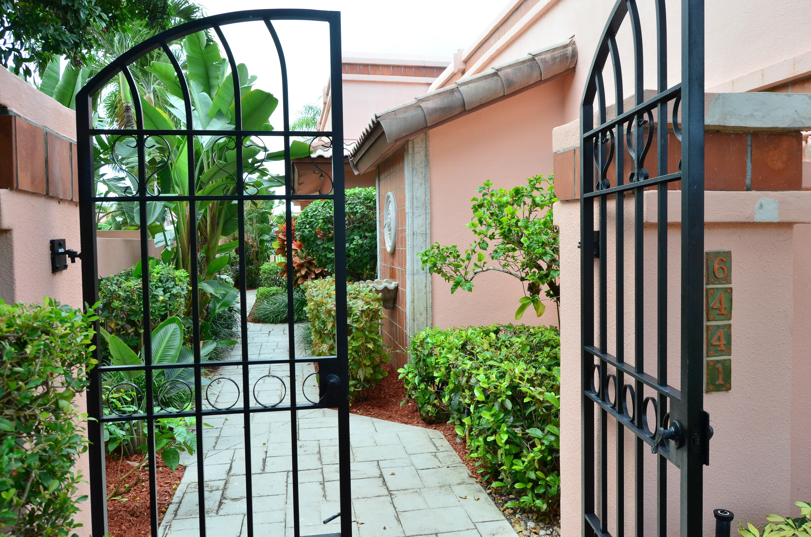 6441 Via Rosa Boca Raton, FL 33433 - Photo 20 of 27 D9VGKH_still_enwy2