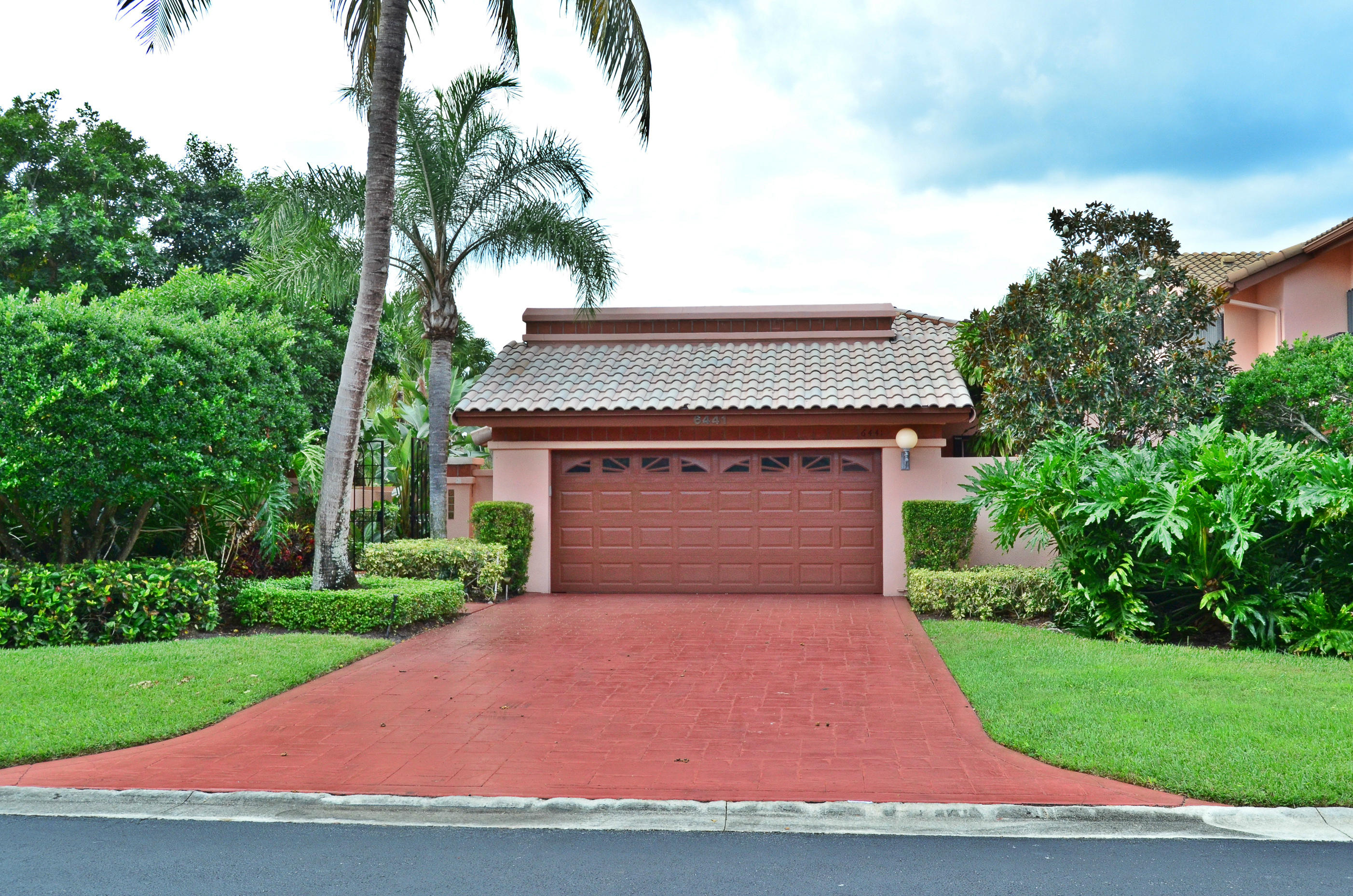 6441 Via Rosa Boca Raton, FL 33433 - Photo 2 of 27 D9VGKH_front