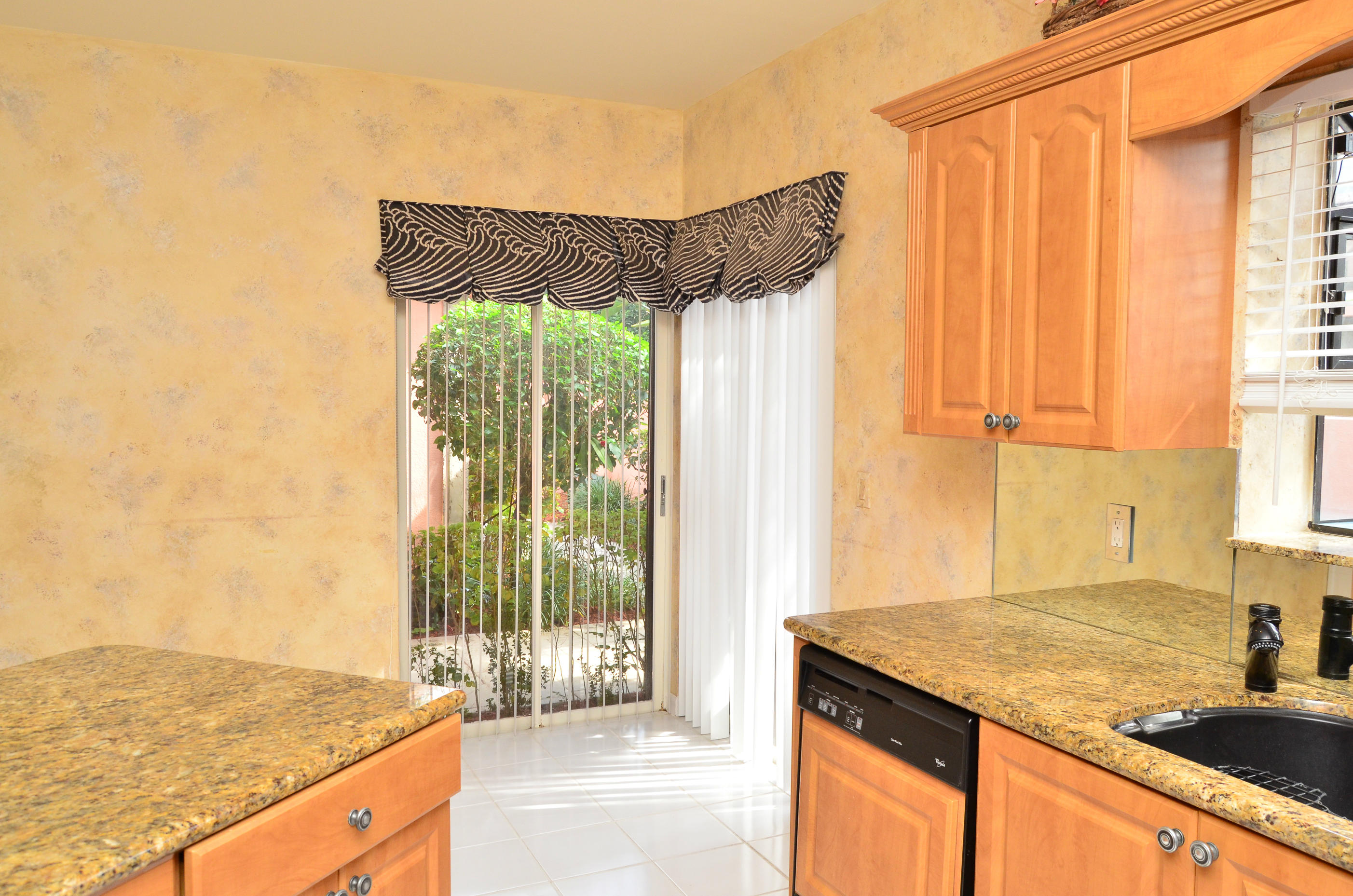 6441 Via Rosa Boca Raton, FL 33433 - Photo 23 of 27 D9VGKH_still_ki3