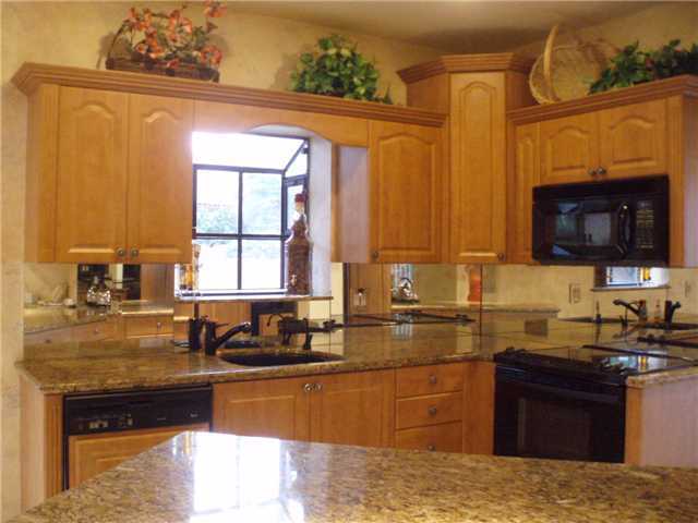 6441 Via Rosa Boca Raton, FL 33433 - Photo 4 of 27 Kitchen