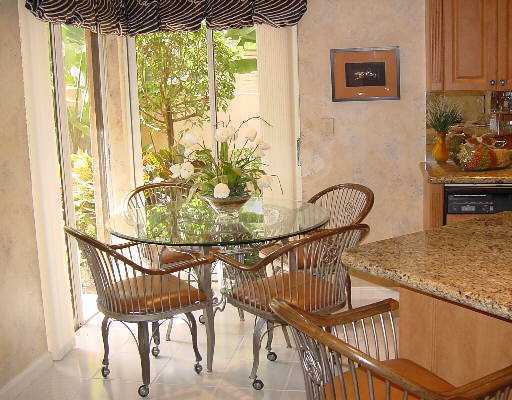 6441 Via Rosa Boca Raton, FL 33433 - Photo 6 of 27 Breakfast area in kitchen