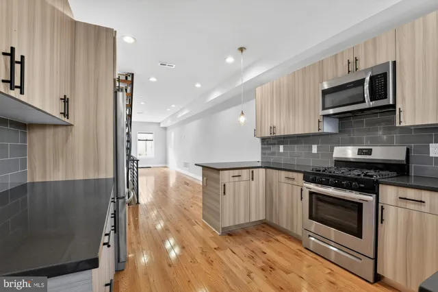 $2,645 | 431 West Norris Street, Philadelphia, PA 19122