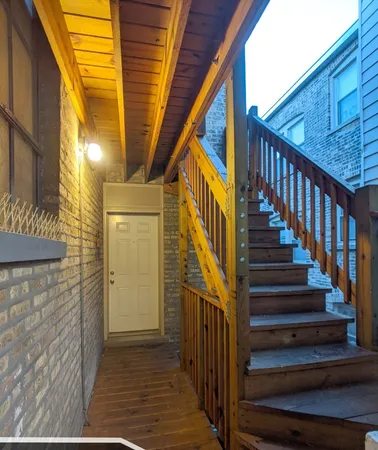 $1,825 | 5027 North Harding Avenue, Unit 2W, Chicago, IL 60625