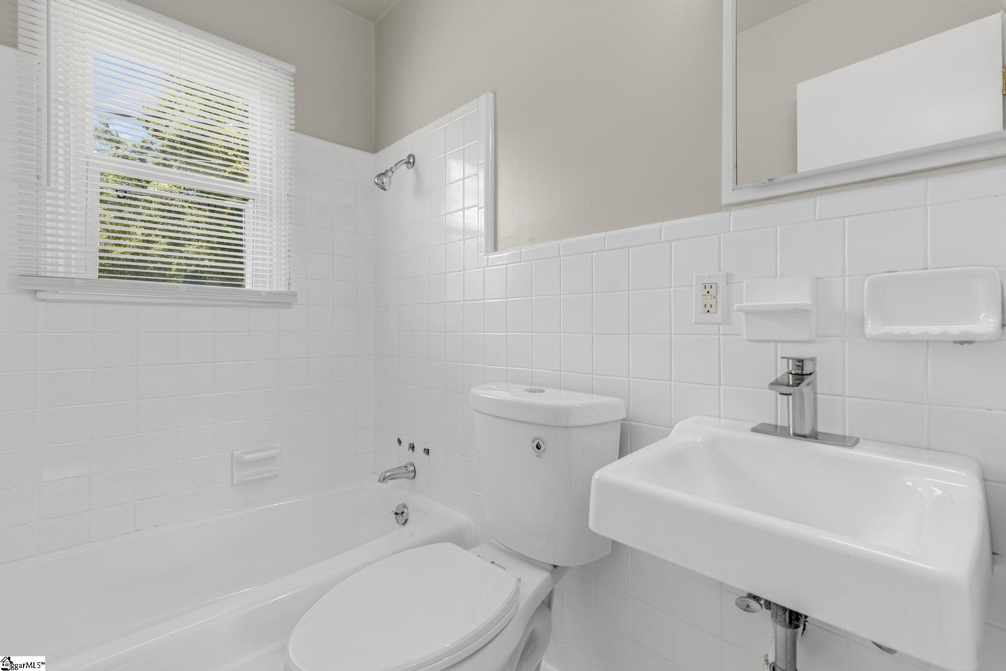 16819 Fairview Street Fountain Inn, SC 29644 - Photo 11 of 15