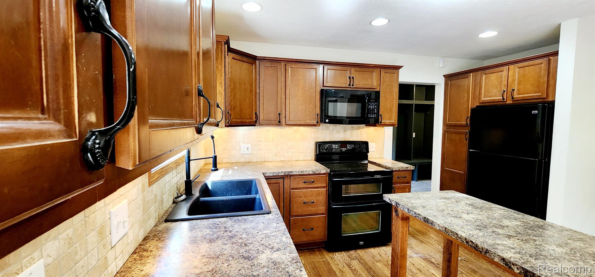 6562 Hawkins Road Jackson, MI 49201 - Photo 11 of 58 Gallery Image 11