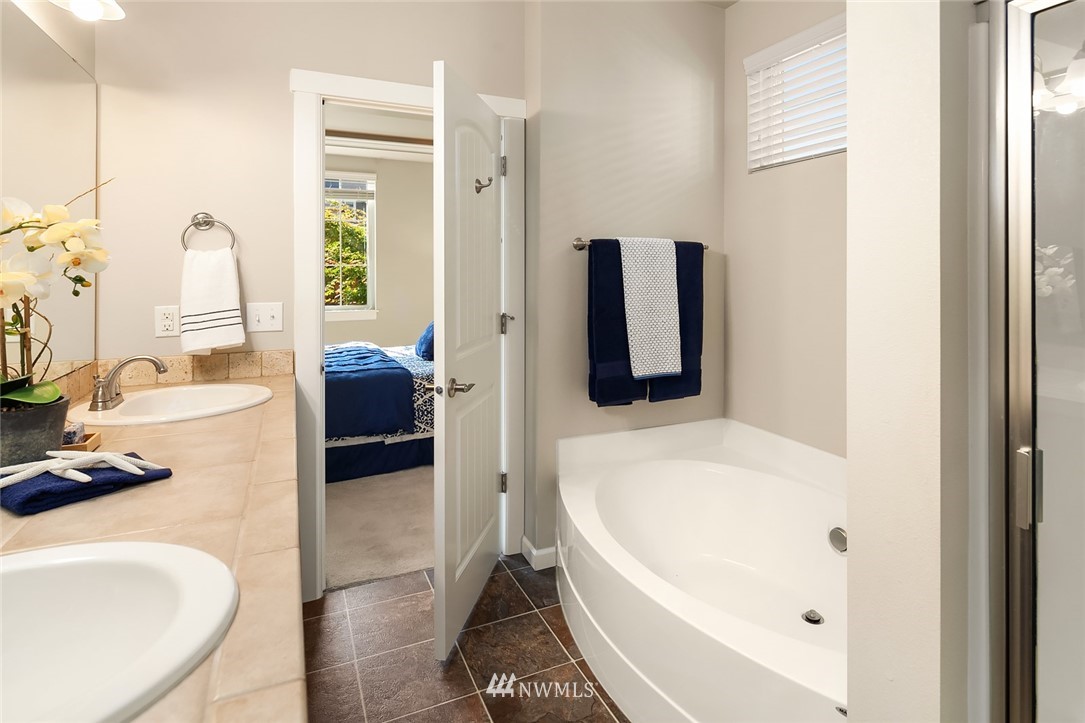 21012 40th Avenue Southeast Bothell, WA 98021 - Photo 15 of 24