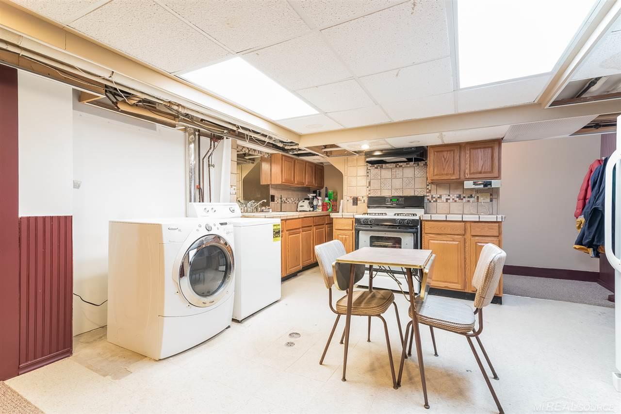 621 South Oxford Road Grosse Pointe Woods, MI 48236 - Photo 50 of 57