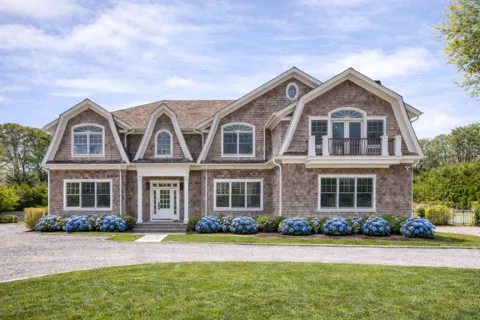 134 Hills Station Road, Southampton, NY 11968