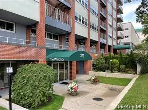 $2,000 | 370 Westchester Avenue, Unit 4R, Port Chester, NY 10573