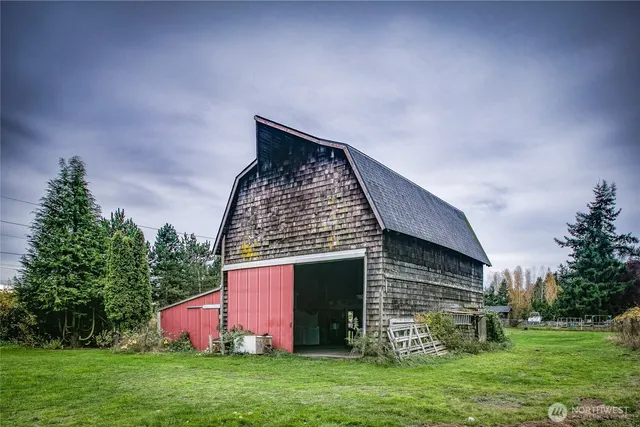 a view of outdoor space with trees all around