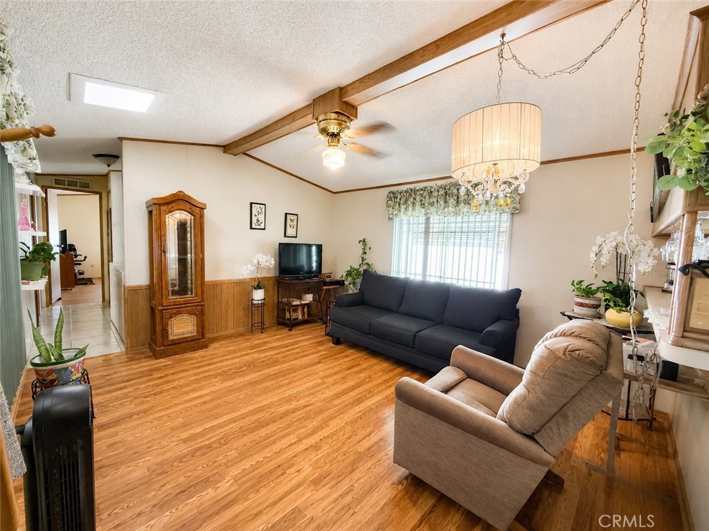 8600 Contreras Street, Unit 54 Paramount, CA 90723 - Photo 3 of 13 Living Room