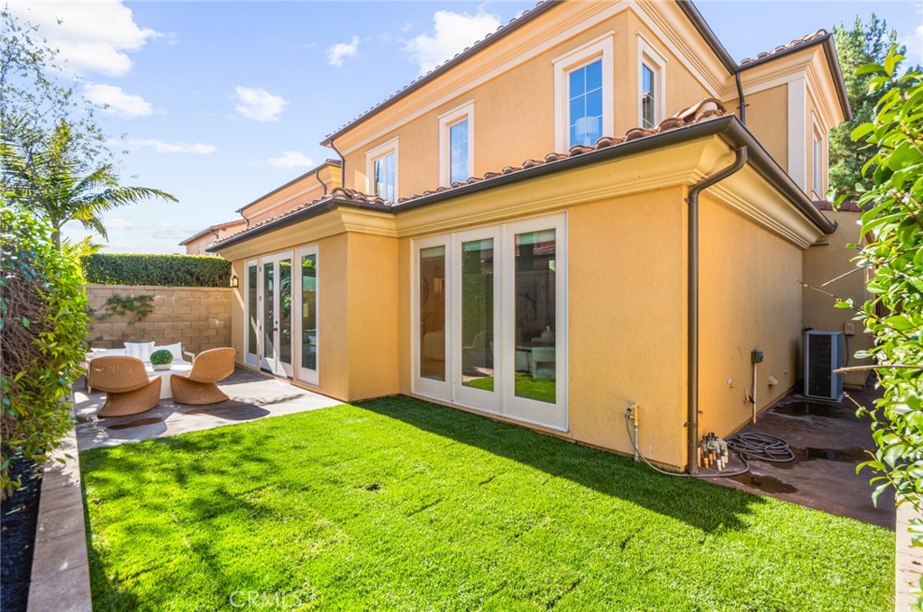 75 Lupari Irvine, CA 92618 - Photo 17 of 41