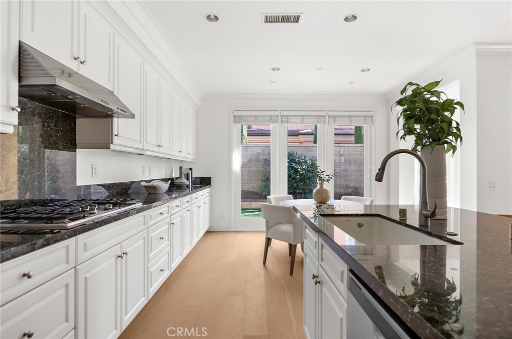 75 Lupari Irvine, CA 92618 - Photo 8 of 41