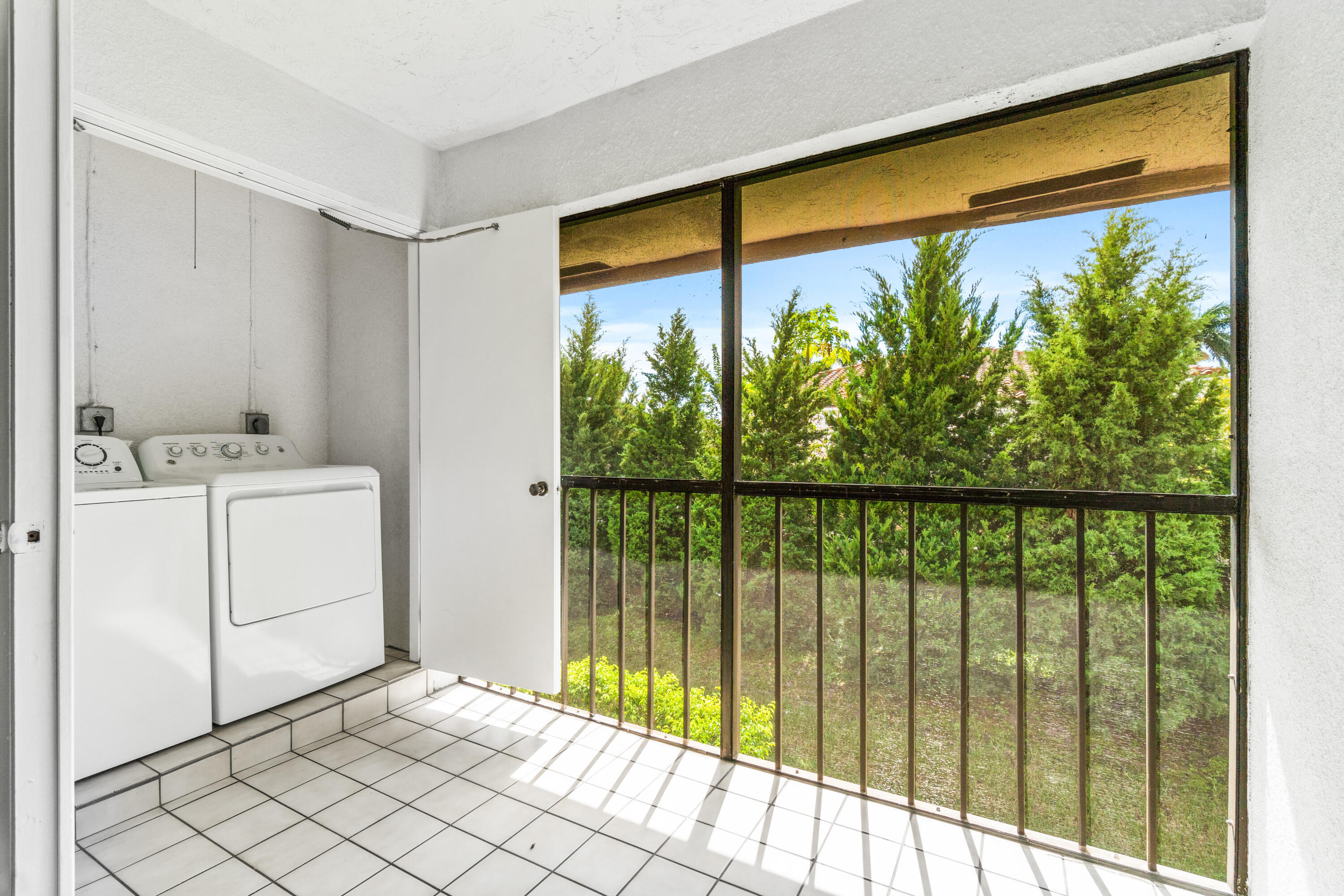 5151 West Club Circle, Unit 206 Boca Raton, FL 33487 - Photo 20 of 22 021-5151WestClubCircle-BocaRaton-FL-3348