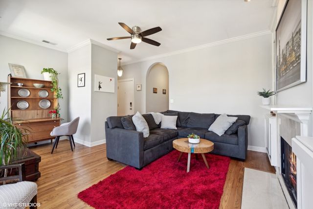 $500,000 | 3233 West Palmer Street, Unit 3, Chicago, IL 60647