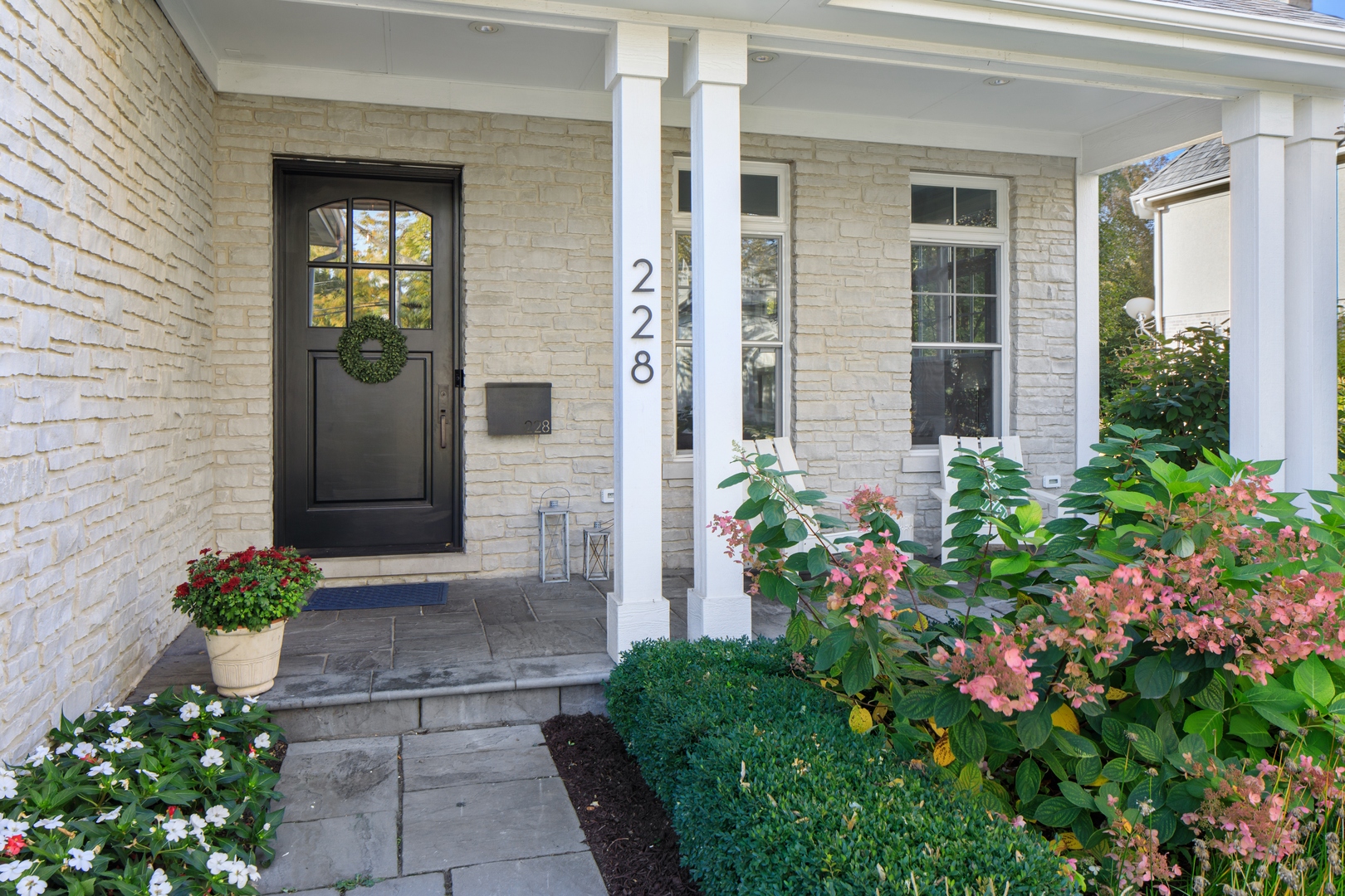 228 Fuller Road Hinsdale, IL 60521 - Photo 2 of 38