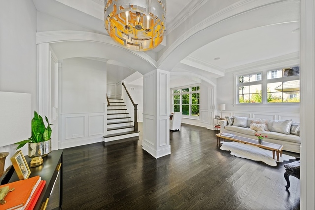 228 Fuller Road Hinsdale, IL 60521 - Photo 4 of 38