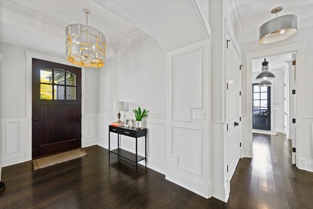 228 Fuller Road Hinsdale, IL 60521 - Photo 5 of 38