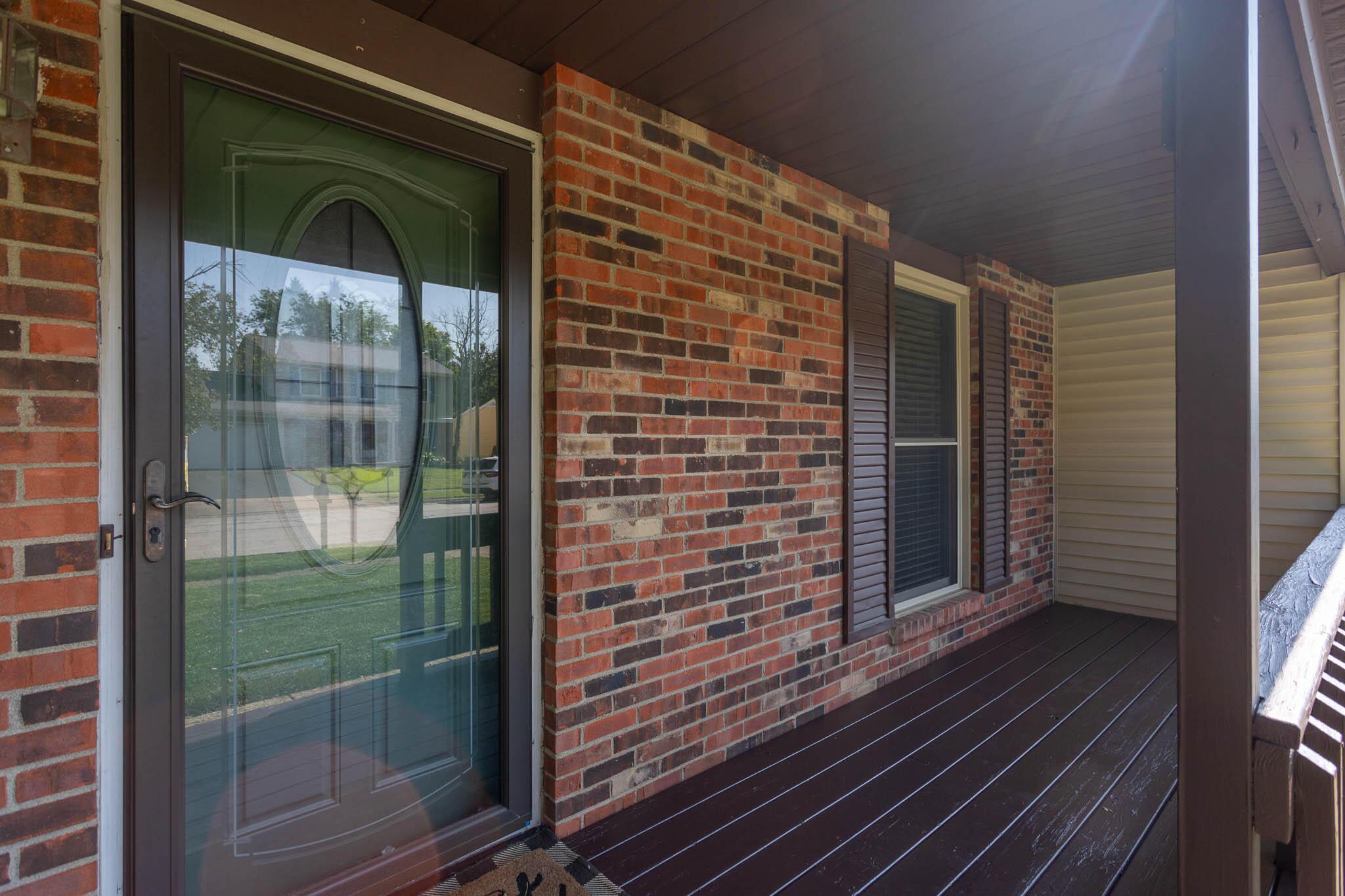 320 Rimbey Avenue Columbus, OH 43230 - Photo 2 of 32 320 Rimbey Ave Columbus-2
