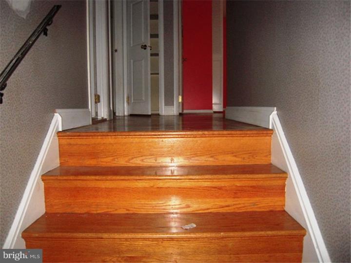 923 Williamson Road Horsham, PA 19044 - Photo 13 of 21 Hallway