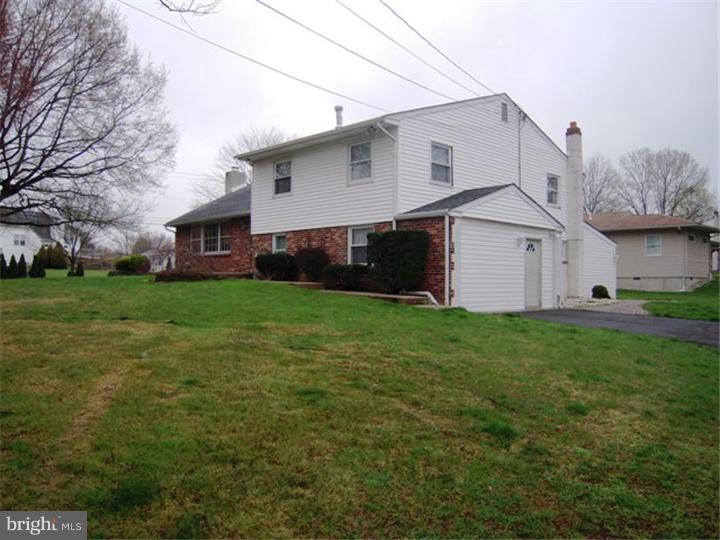 923 Williamson Road Horsham, PA 19044 - Photo 3 of 21 Exterior Front
